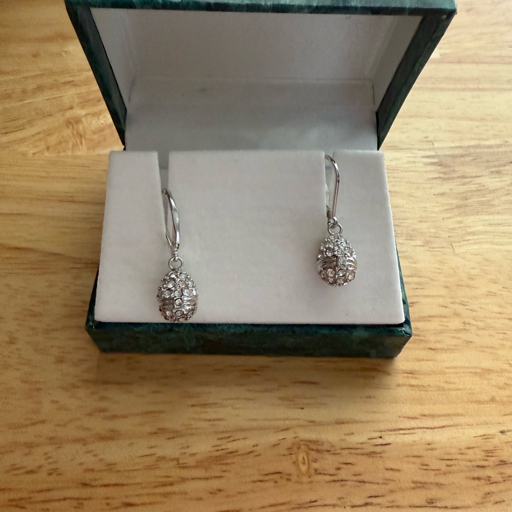Suzanne Somers Collection Drop Earrings Marked 925 40$